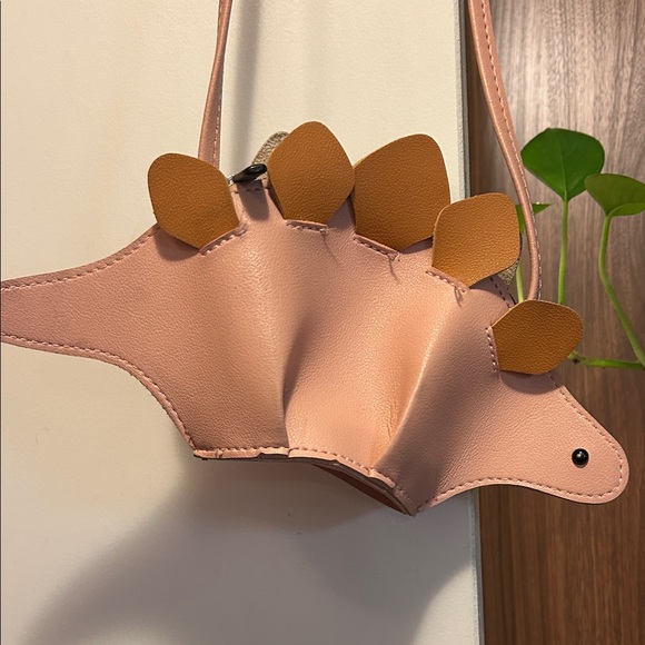 Mini Dinosaur Purse | Blush Pink Novelty Crossbody Bag - Picture 4 of 5